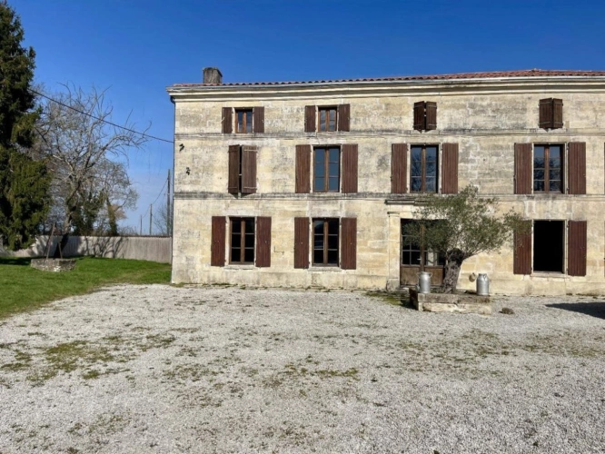 Photos 1 - Prestige - Maison de Maître de 465 m² hab avec 14000 m² du terrain