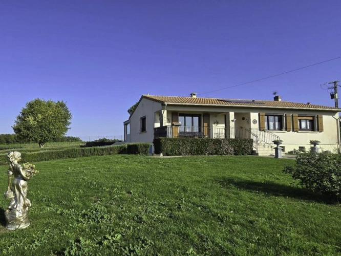 Photos 1 - Rurale - Charmante maison avec hangar et 360 vue