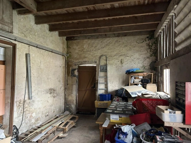 Photos 9 - Rurale - Ancien moulin à eau, une opportunité d'investissement, tout-à-l'égout avec potentiel de construction de plusieurs logements