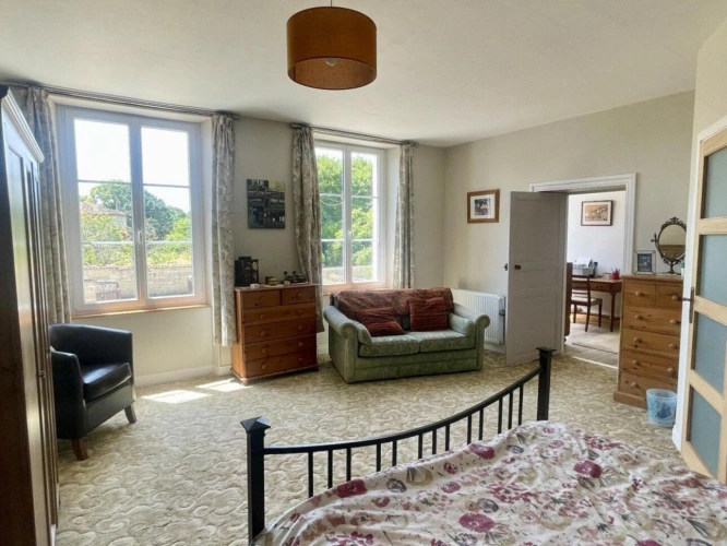 Photos 4 - Rurale - Maison du village avec du cachet, non-mitoyenne, grand terrain, tout à l'égout