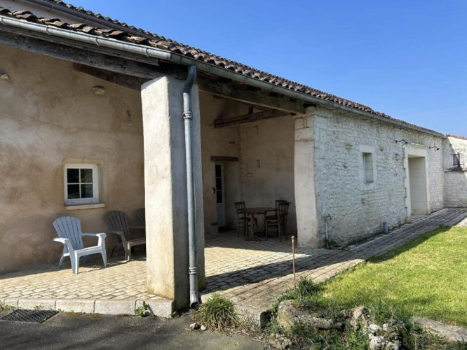 Photos 13 - Rurale - Longère de caractère de 261 m² avec piscine, dépendances et panneaux solaires