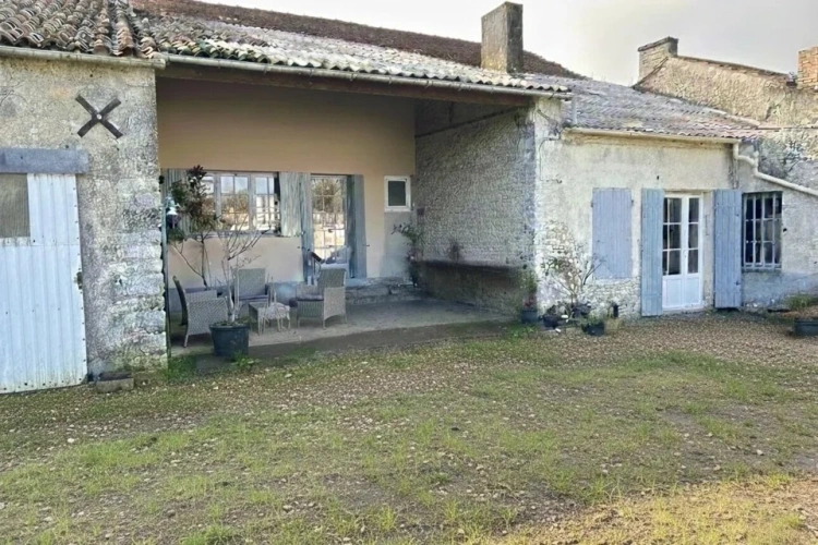 Photos 3 - Rurale - Ancienne ferme avec dépendances sur plus de 9 000 m² de terrain
