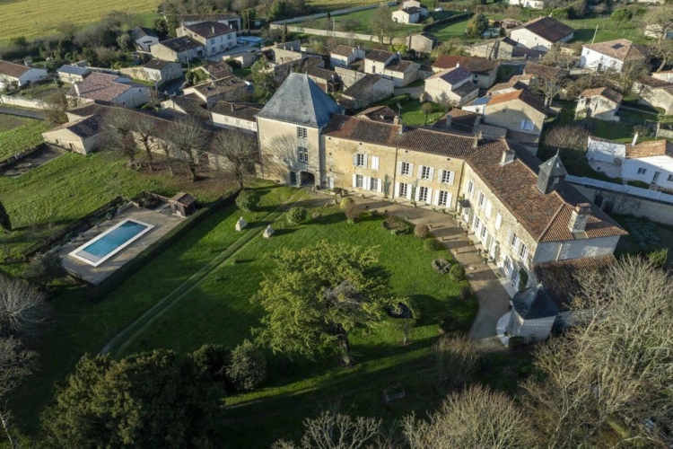 Photos 3 - Prestige - Château du XVe siècle entre Niort et La Rochelle