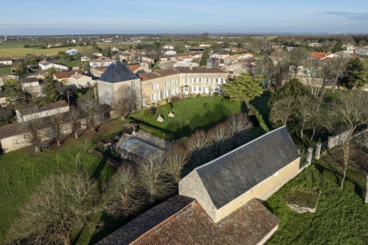 Photos 7 - Prestige - Château du XVe siècle entre Niort et La Rochelle