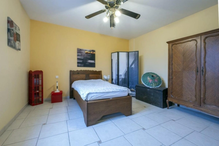 Photos 15 - Prestige - Propriété contemporaine de 408 m² sur 1,3 ha avec patio central et bassin, piscine et vues panoramiques