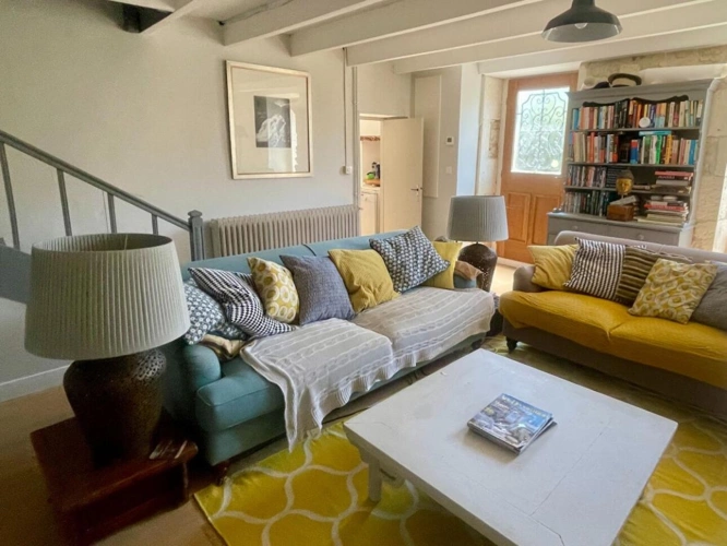Photos 3 - Touristique - Maison et maison d'amis en centre ville LOULAY, tout à l'égout