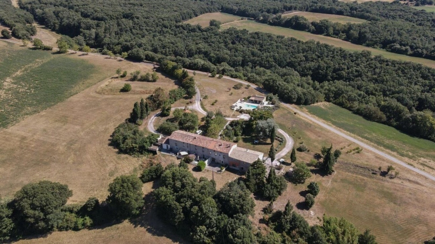 Photos 1 - Tourist - Estate with five houses set in 51 hectares of rolling countryside