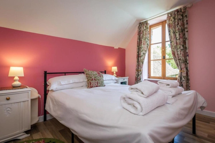Photos 11 - Touristique - Maison de caractère avec chambres d'hôtes et local commercial au coeur de Ségur-le-Château