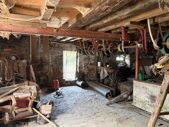 Photos 5 - Rurale - Ancien moulin avec turbine en activité, 700 m² de potentiel au coeur d'un des Plus Beaux Villages de France