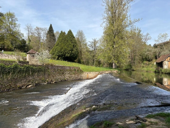 Photos 14 - Rurale - Ancien moulin avec turbine en activité, 700 m² de potentiel au coeur d'un des Plus Beaux Villages de France