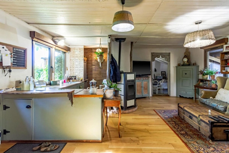 Photos 6 - Touristique - Ensemble immobilier avec maison, gîte, restaurant et piscine