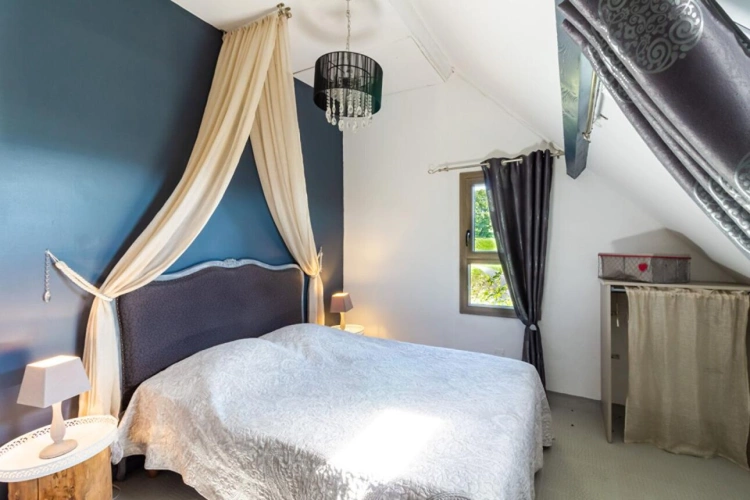 Photos 10 - Touristique - Ensemble immobilier avec maison, gîte, restaurant et piscine