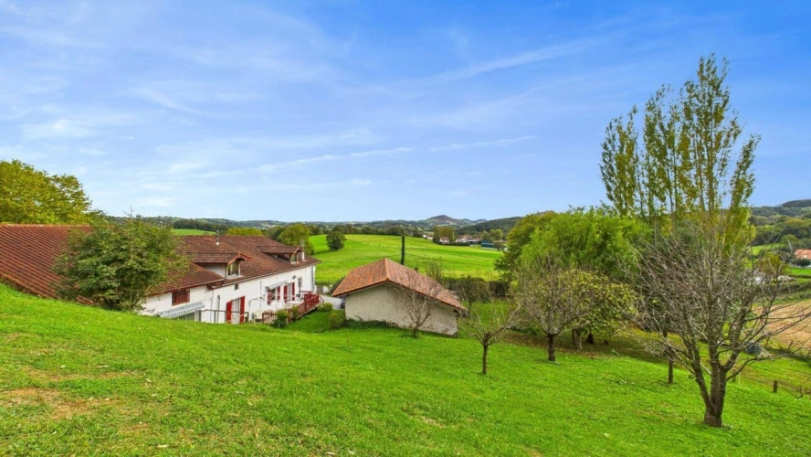 Photos 17 - Prestige - Ancienne ferme basque - Maison + gîte - 3617 m² - Vue exceptionnelle**