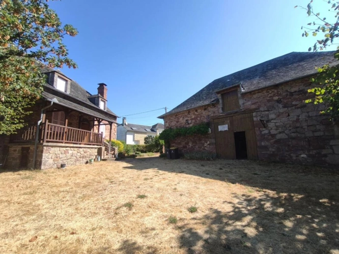 Photos 1 - Rurale - Maison à rénover 5 pièces avec grange et piscine