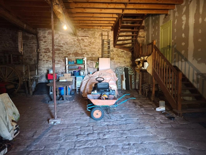 Photos 12 - Rurale - Maison à rénover 5 pièces avec grange et piscine