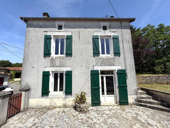 Photos 1 - Rurale - Maison de 83m² habitables avec 2 chambres, dépendances et jardin de 1393m²