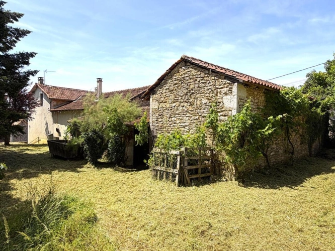 Photos 14 - Rurale - Maison de 83m² habitables avec 2 chambres, dépendances et jardin de 1393m²