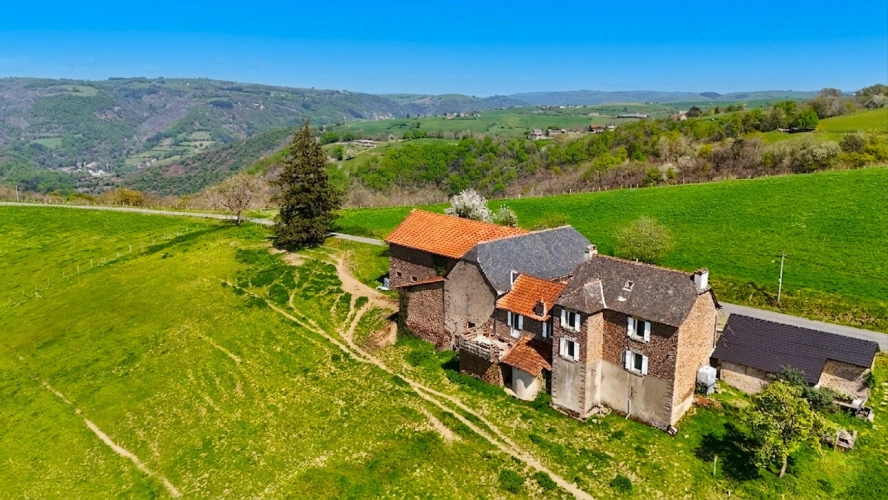 Photos 18 - Rurale - Corps de ferme avec maison+ grange et terrain 1.6Ha