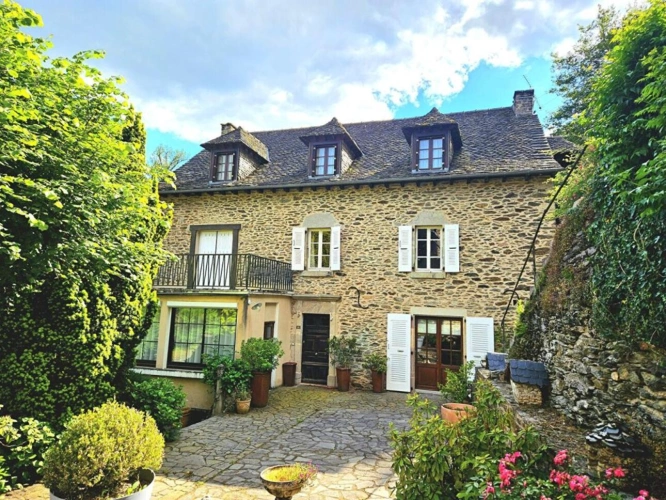 Photos 1 - Prestige - Charmante propriété dans un village historique !