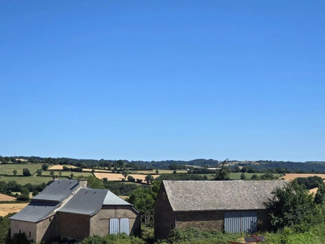 Photos 1 - Rurale - Corps de ferme avec maison et 2 granges - Trémouilles