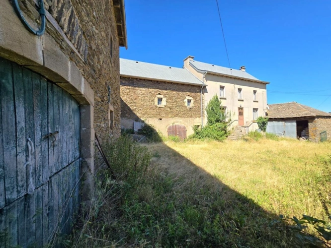 Photos 4 - Rurale - Corps de ferme avec maison et 2 granges - Trémouilles