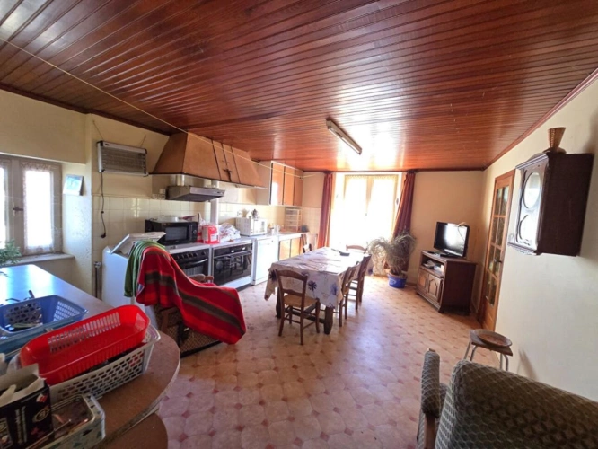 Photos 8 - Rurale - Corps de ferme avec maison et 2 granges - Trémouilles