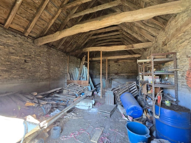 Photos 15 - Rurale - Corps de ferme avec maison et 2 granges - Trémouilles