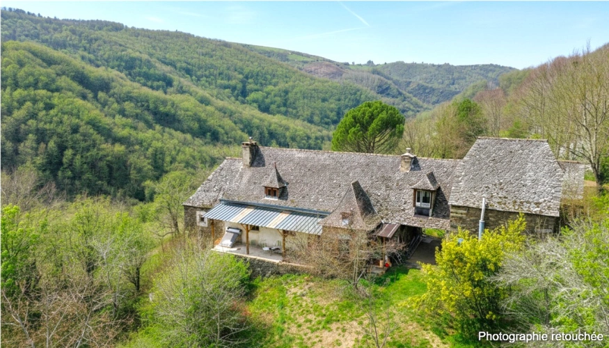 Photos 3 - Rurale - MAISON de caractère T5 + Dépendances + 5.3 ha