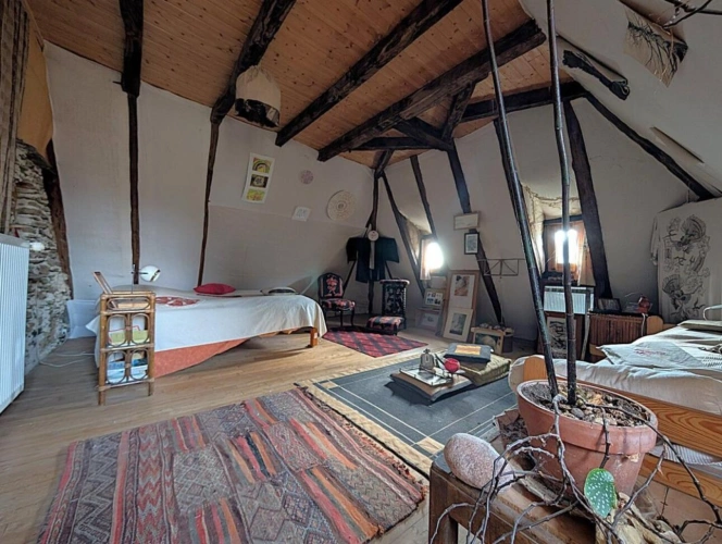 Photos 12 - Rurale - MAISON de caractère T5 + Dépendances + 5.3 ha