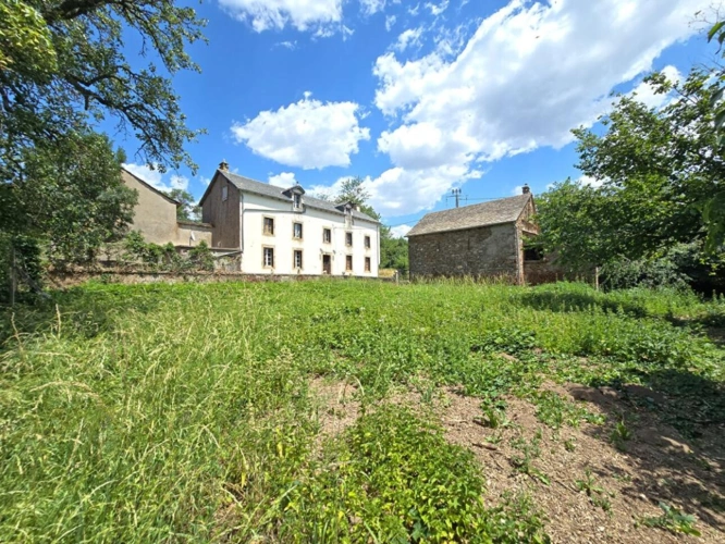 Photos 1 - Rurale - Corps de ferme avec maison, appartement et dépendances - Durenque
