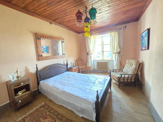 Photos 13 - Rurale - Corps de ferme avec maison, appartement et dépendances - Durenque