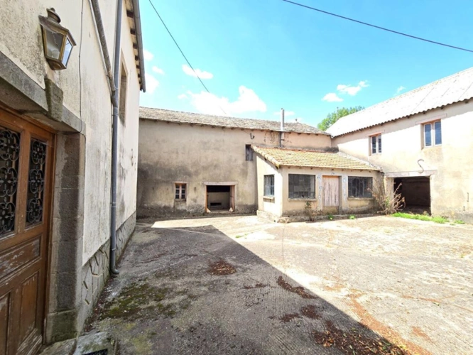 Photos 17 - Rurale - Corps de ferme avec maison, appartement et dépendances - Durenque
