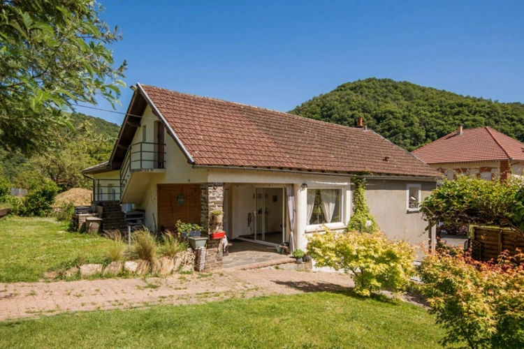 Photos 1 - Touristique - Maison de 160 m² avec studio locatif, 4 hectares de terrain - Saint Parthem