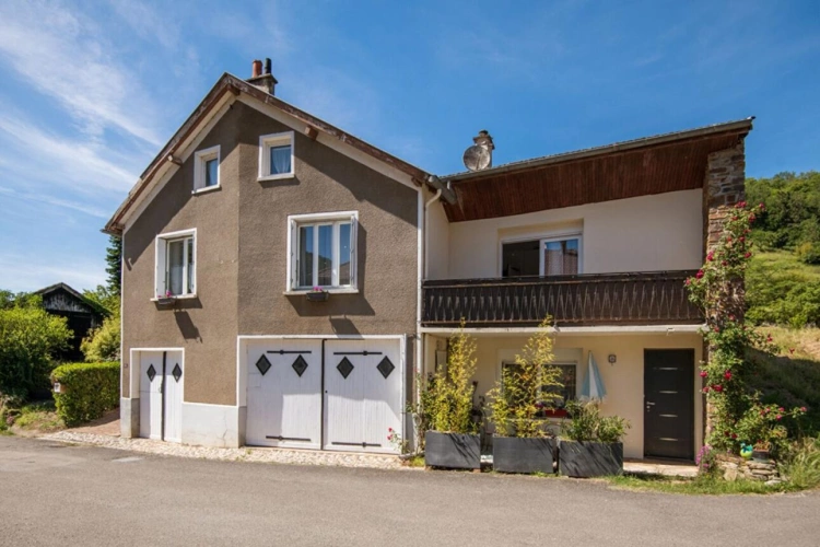 Photos 2 - Touristique - Maison de 160 m² avec studio locatif, 4 hectares de terrain - Saint Parthem