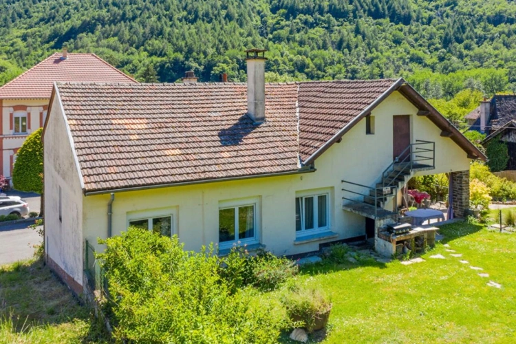 Photos 14 - Touristique - Maison de 160 m² avec studio locatif, 4 hectares de terrain - Saint Parthem