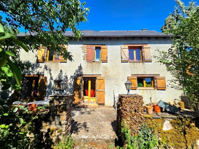 Photos 2 - Rurale - Ancien corps de ferme dans un hameau paisible avec un terrain de plus de 7 500m²