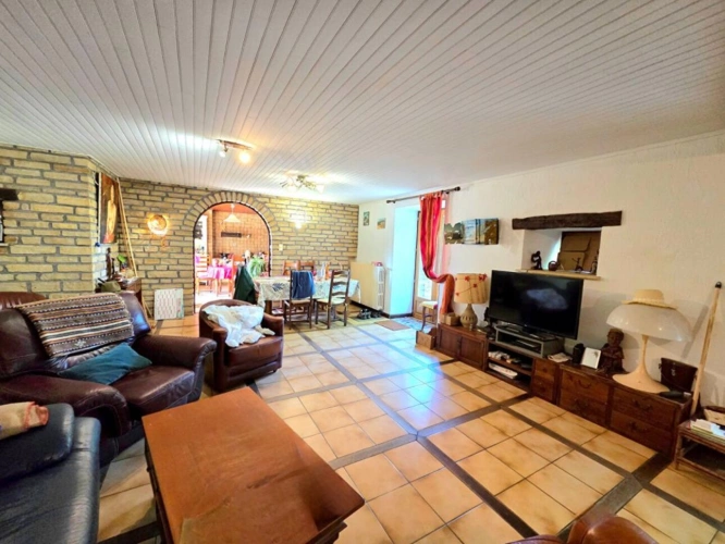 Photos 5 - Rurale - Ancien corps de ferme dans un hameau paisible avec un terrain de plus de 7 500m²