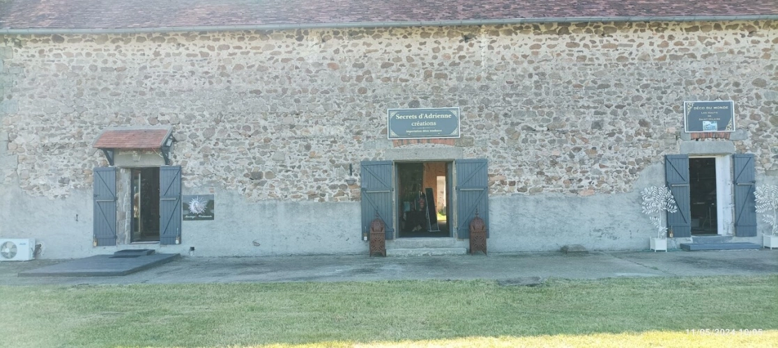 Photos 5 - Équestre - Propriété à vendre SAINT HILAIRE ( allier) comprenant une maison et un gite sur un parc de 23433 m²