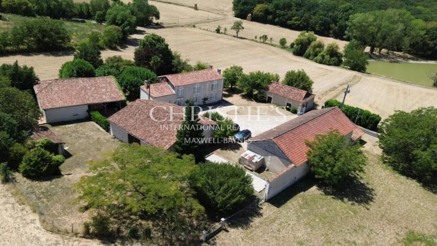 Photos 6 - Tourist - Characterful country estate with guest house, heated pool, private lake and over 7 hectares near Aub