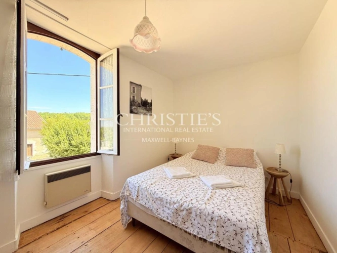 Photos 22 - Tourist - Characterful country estate with guest house, heated pool, private lake and over 7 hectares near Aub