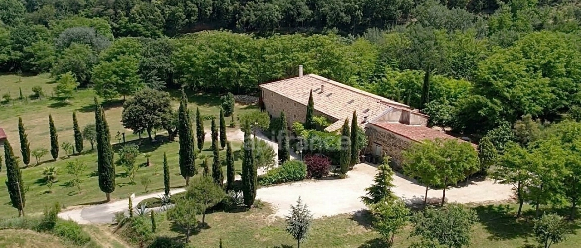 Photos 1 - Équestre - Entre Uzès et La Roque-sur-Cèze, Éden Provençal : Mas du XVIIIe & Son Domaine Privé sur 3,3 hectares