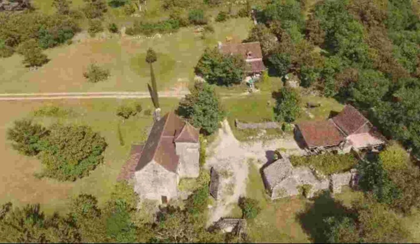 Photos 1 - Prestige - Propriété avec 2 maisons , dépendances sur GR65