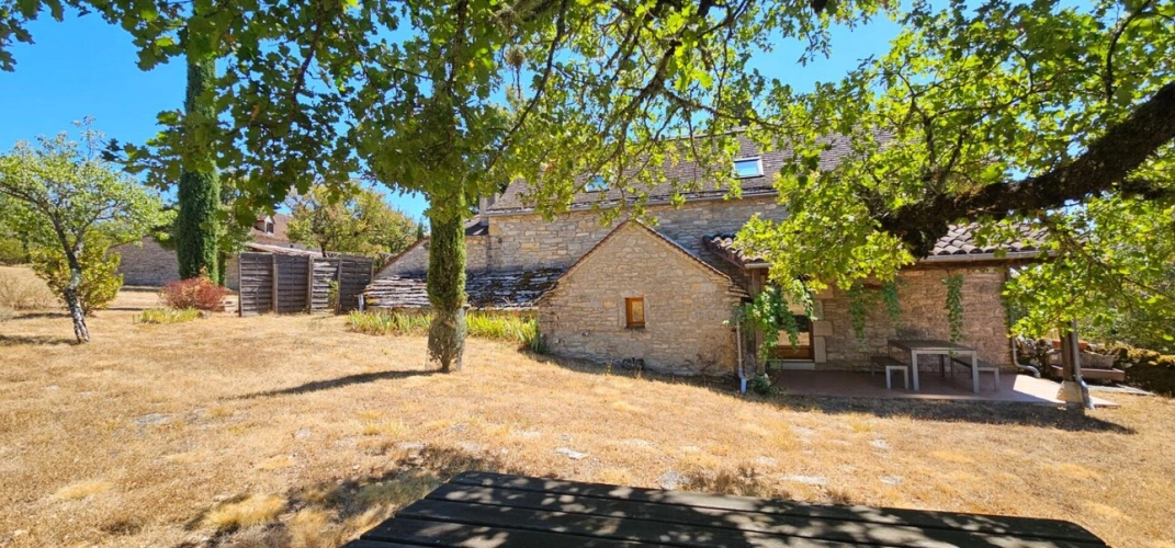 Photos 2 - Prestige - Propriété avec 2 maisons , dépendances sur GR65