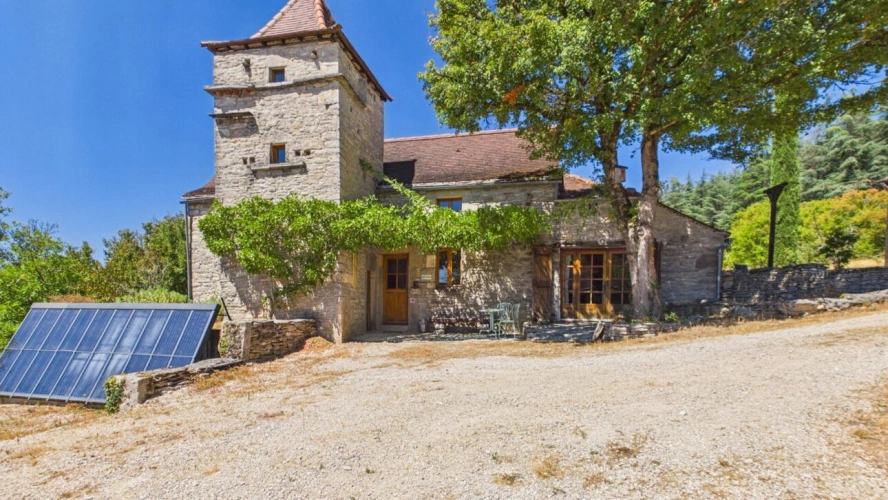 Photos 3 - Prestige - Propriété avec 2 maisons , dépendances sur GR65