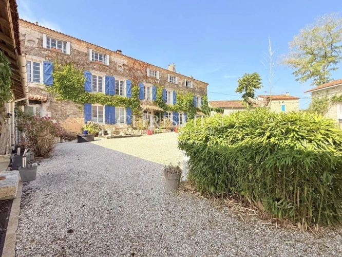Photos 3 - Prestige - Magnifique Manoir du 18ème Siècle avec Vue Panoramique
