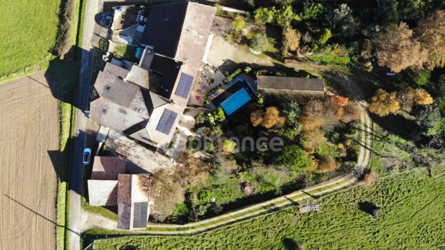Photos 6 - Prestige - Propriété - une maison d'habitation - 5 chambres d'hôtes - 2 appartements en location sur plus de 1 hectare à SAINTE BAZEILLE (47)