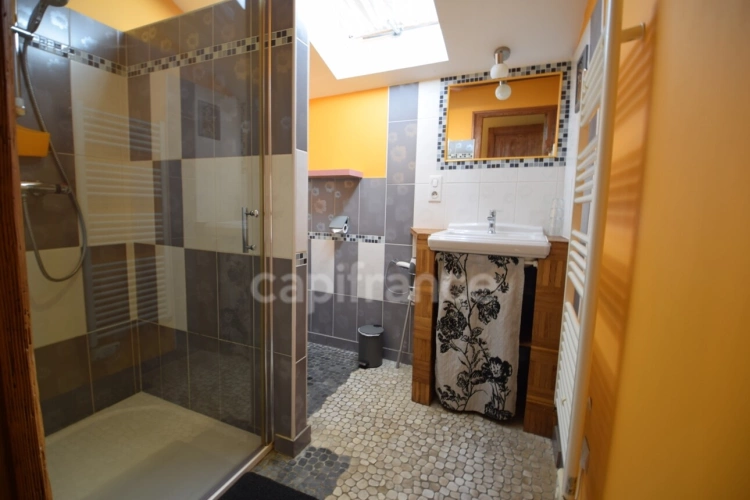 Photos 19 - Prestige - Propriété - une maison d'habitation - 5 chambres d'hôtes - 2 appartements en location sur plus de 1 hectare à SAINTE BAZEILLE (47)