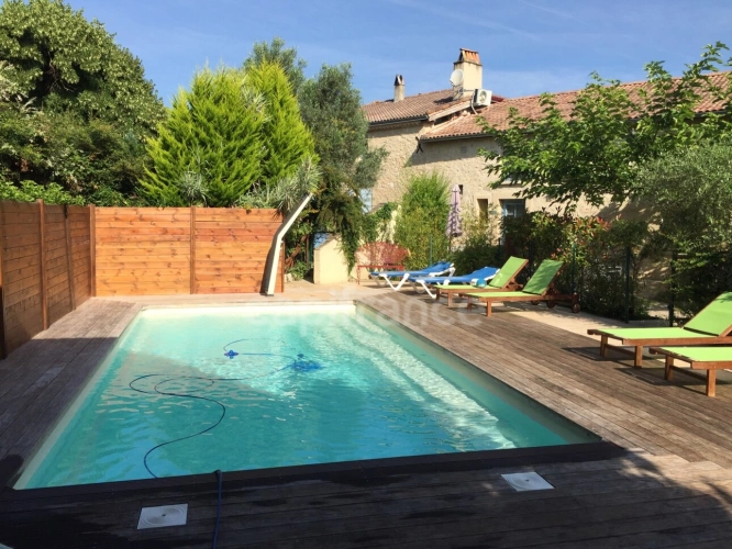Photos 25 - Prestige - Propriété - une maison d'habitation - 5 chambres d'hôtes - 2 appartements en location sur plus de 1 hectare à SAINTE BAZEILLE (47)