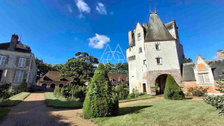 Photos 12 - Prestige - Magnifique ensemble de châteaux datant des XVe, XVIIe et XVIIIe siècles, situé à 1h20 de Paris, au cœur de la région du Perche avec un parc de 22ha