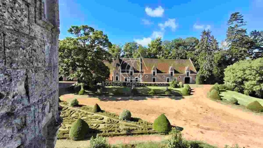 Photos 14 - Prestige - Magnifique ensemble de châteaux datant des XVe, XVIIe et XVIIIe siècles, situé à 1h20 de Paris, au cœur de la région du Perche avec un parc de 22ha